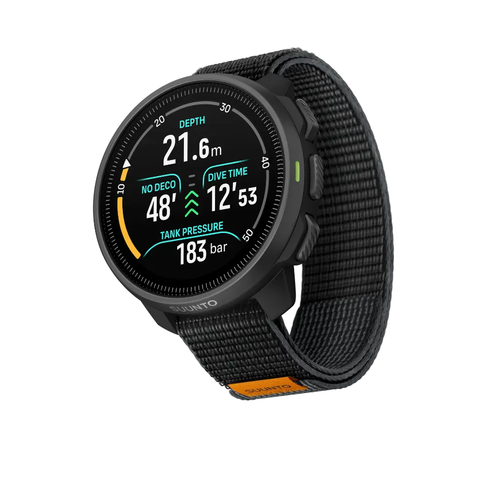 Suunto_Nautic S_Textile_Strap_Perspective quarter 2-Black-Generic dive.webp